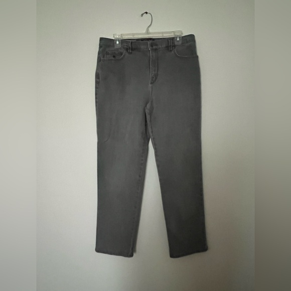 Gloria Vanderbilt Gray jeans decorative back pockets size 12. - Picture 4 of 7